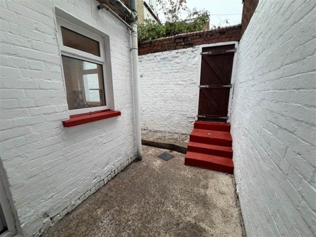 18 Ridgeway Street 14 of 14