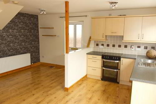 34 Whitethorn Avenue 2 of 6