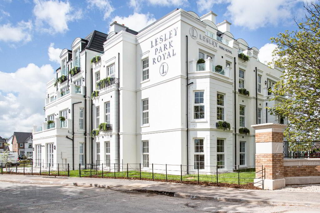 Apt 14, 1 Rosepark Gardens 3 of 29