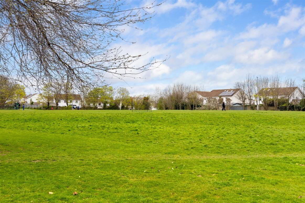 33 Scholarstown Park 12 of 12