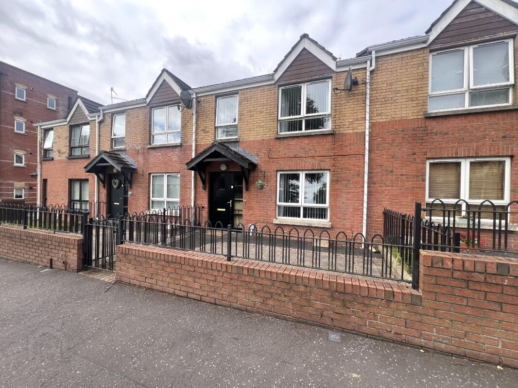 22 Clonard Gardens 2 of 10