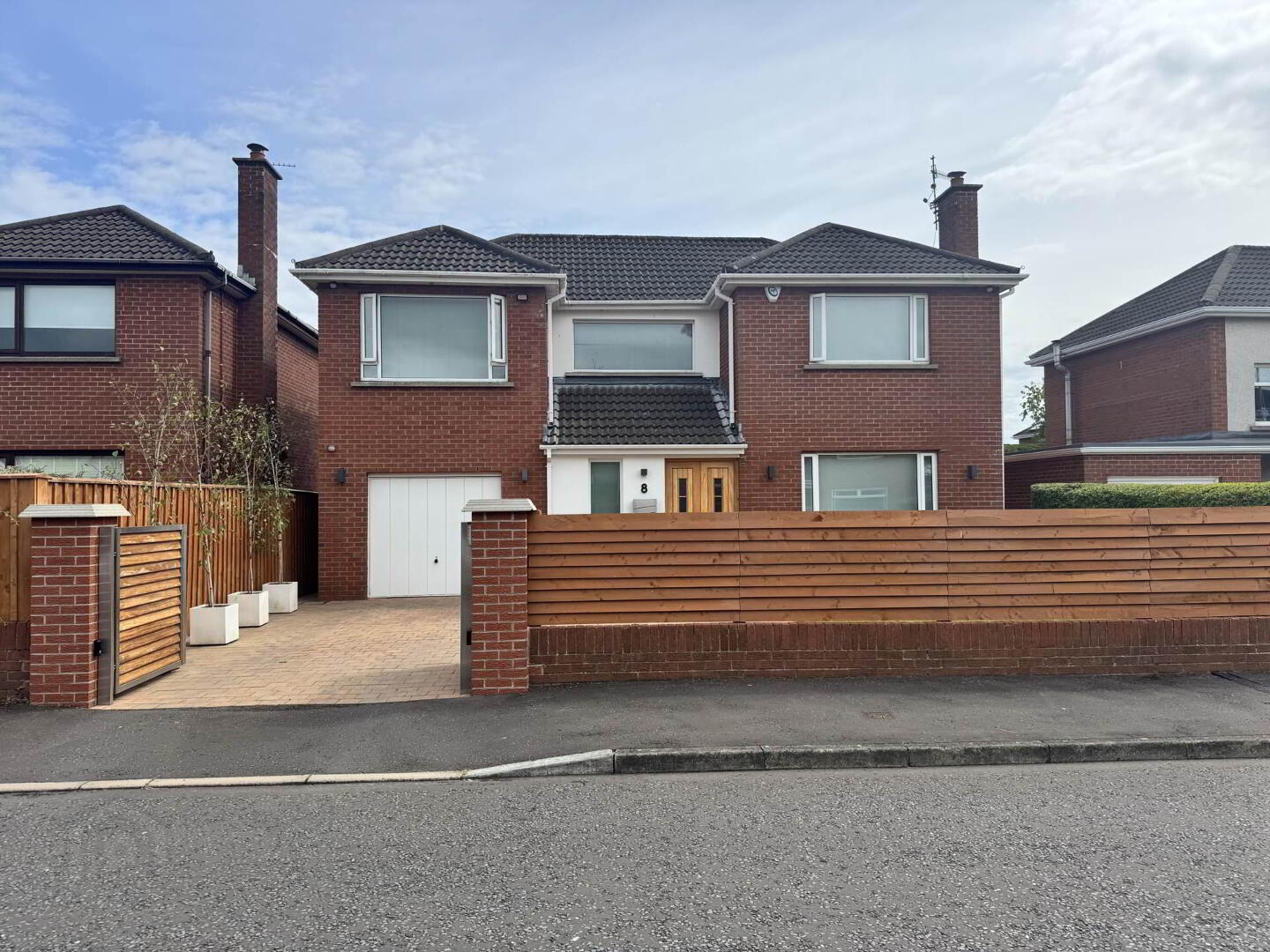 8 Alexander Gardens 2 of 5