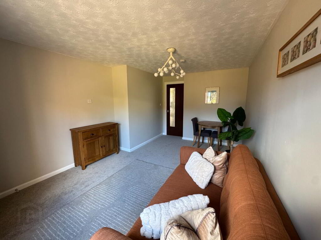 34 Kilmaurs Road 2 of 13