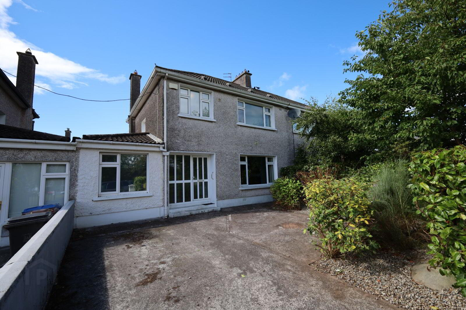 24 Summerstown Grove 1 of 21