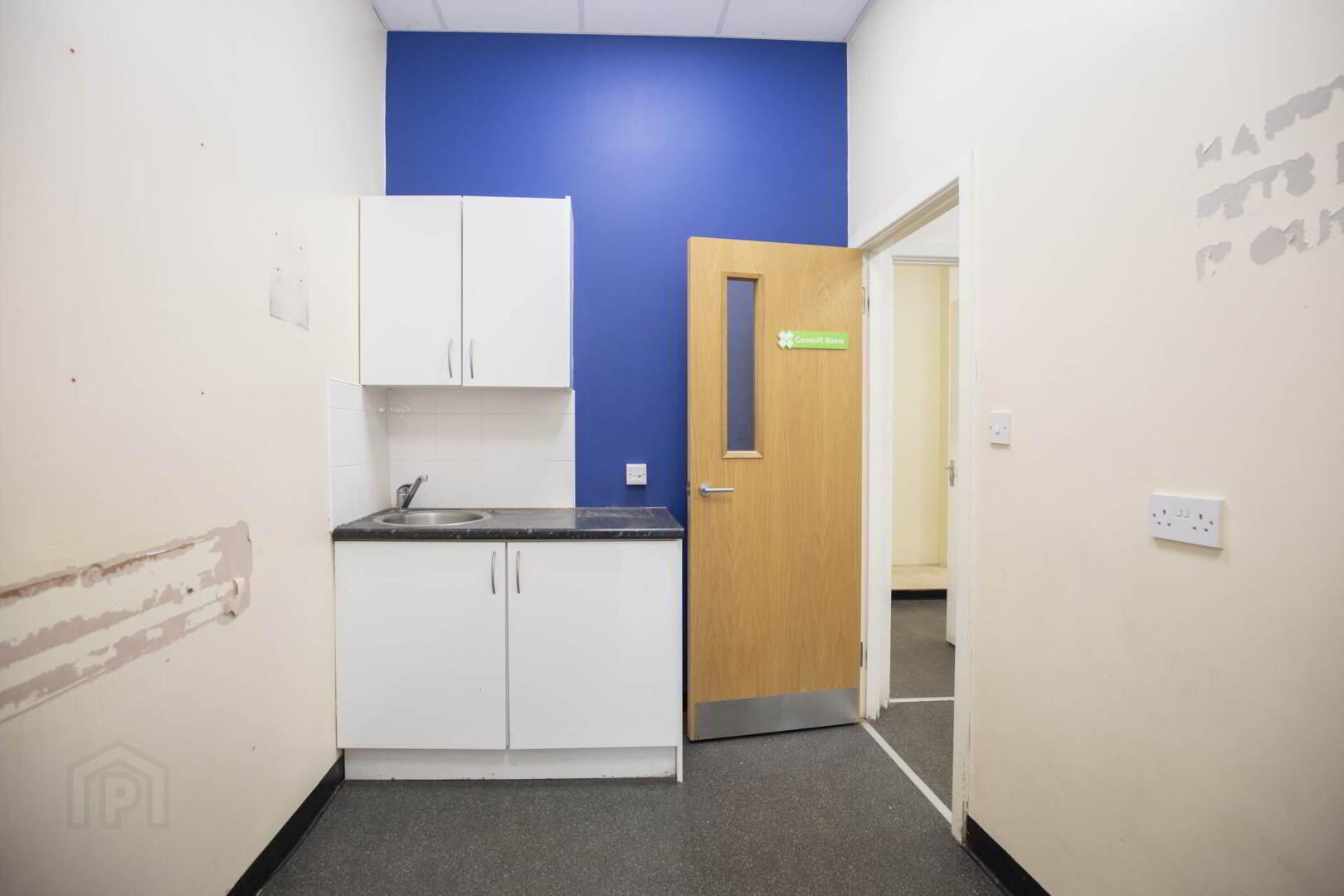 Unit 4, Segrave Square 7 of 8