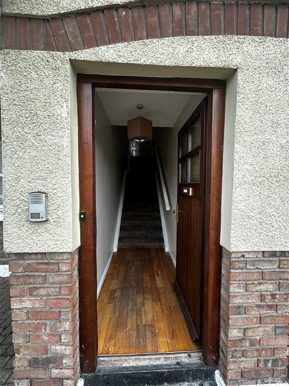 137 Clonmore 2 of 16