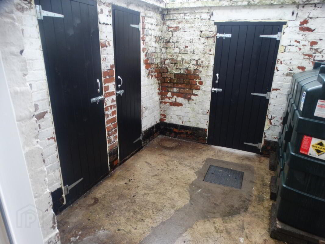3 Moonstone Street 10 of 10