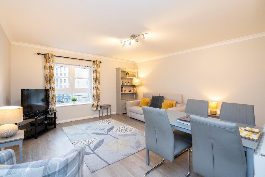 1 Hopetoun Crescent 2 of 19