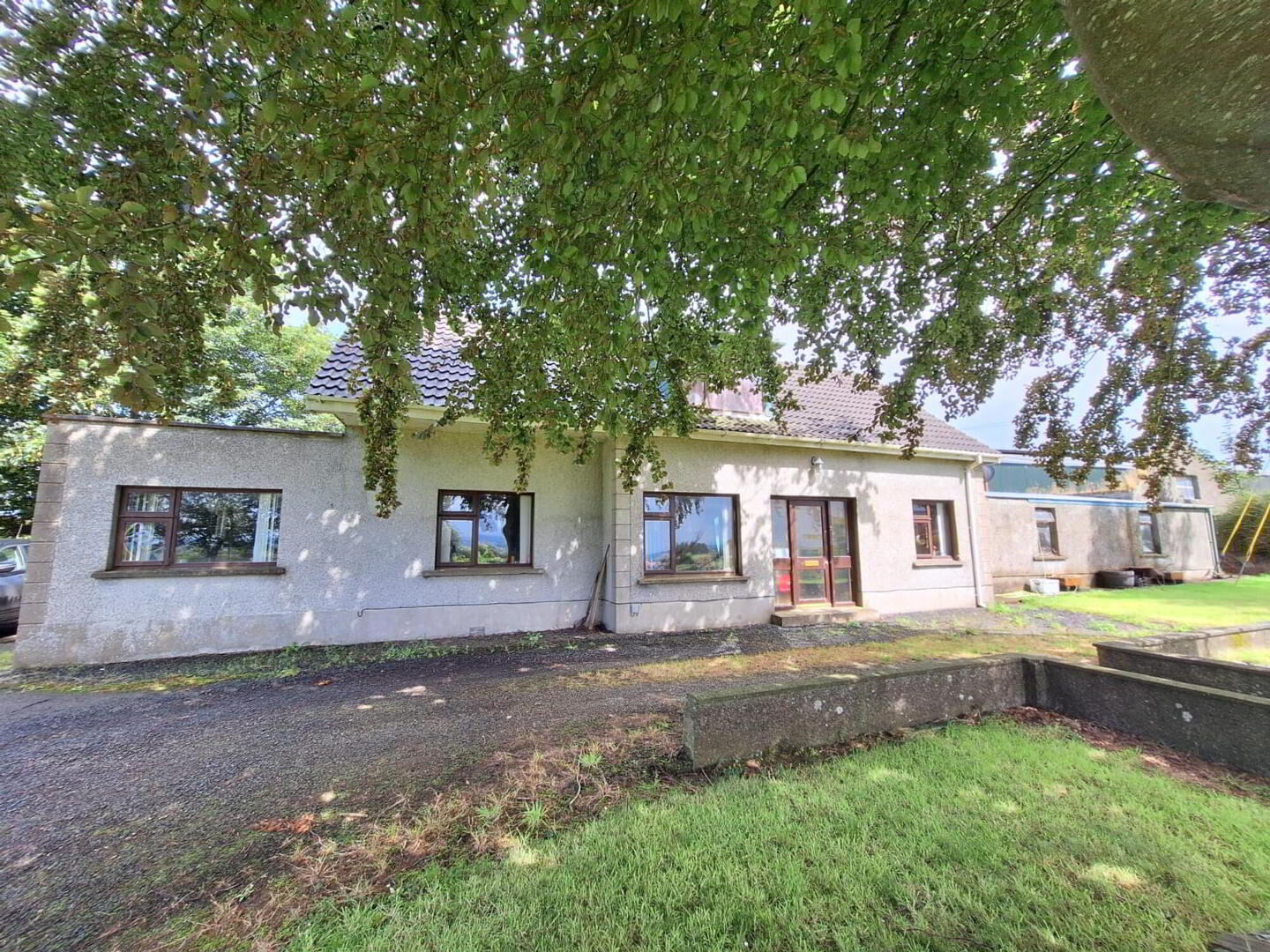 26 Carnbore Road 1 of 15