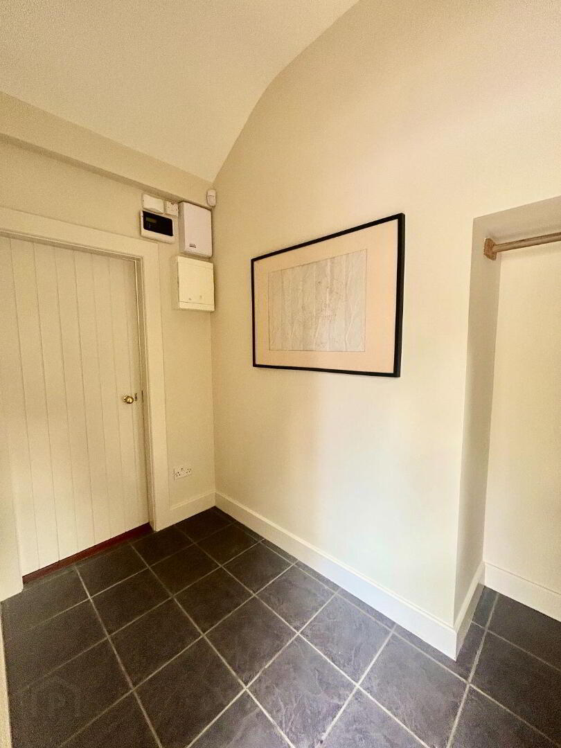 Altidore Castle Gate Lodge 3 of 27