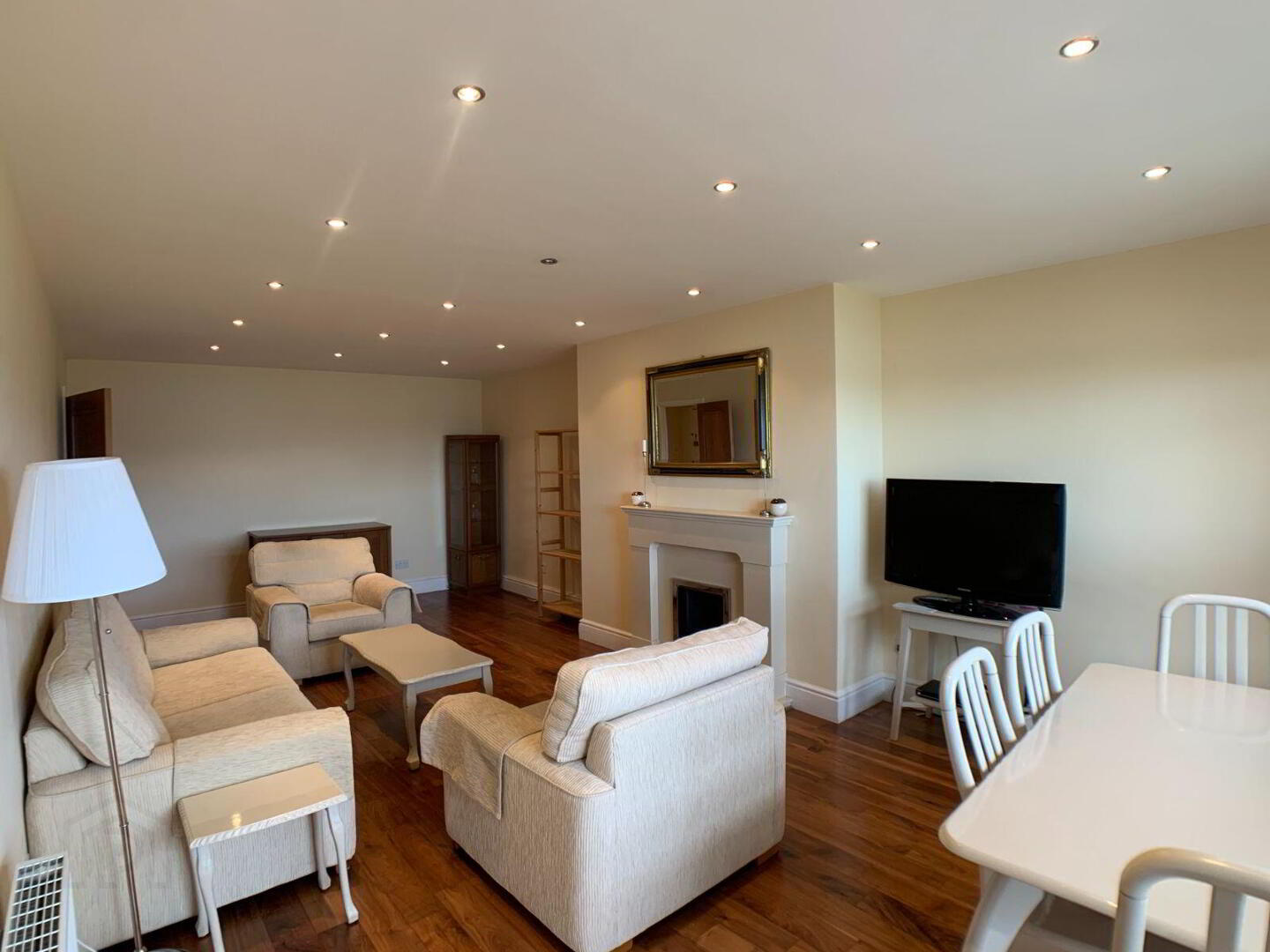 Apartment 6 Mariner's Court 3 of 12