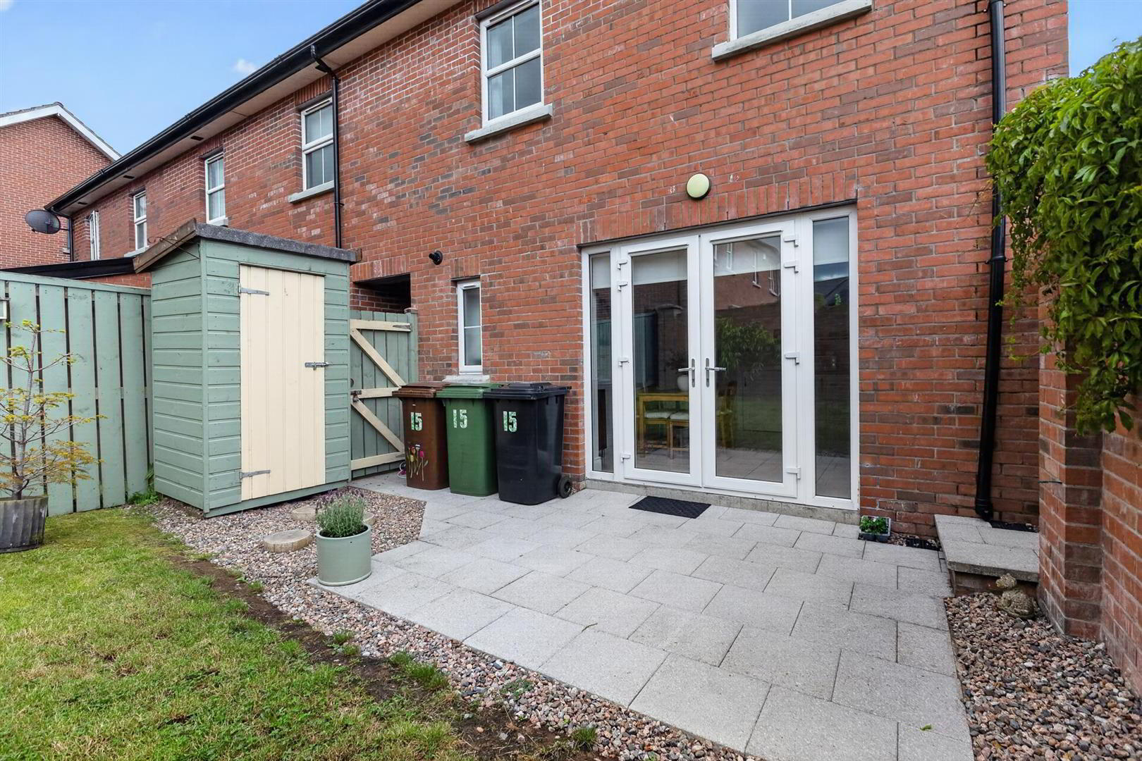 15 Meadow Crescent 24 of 25