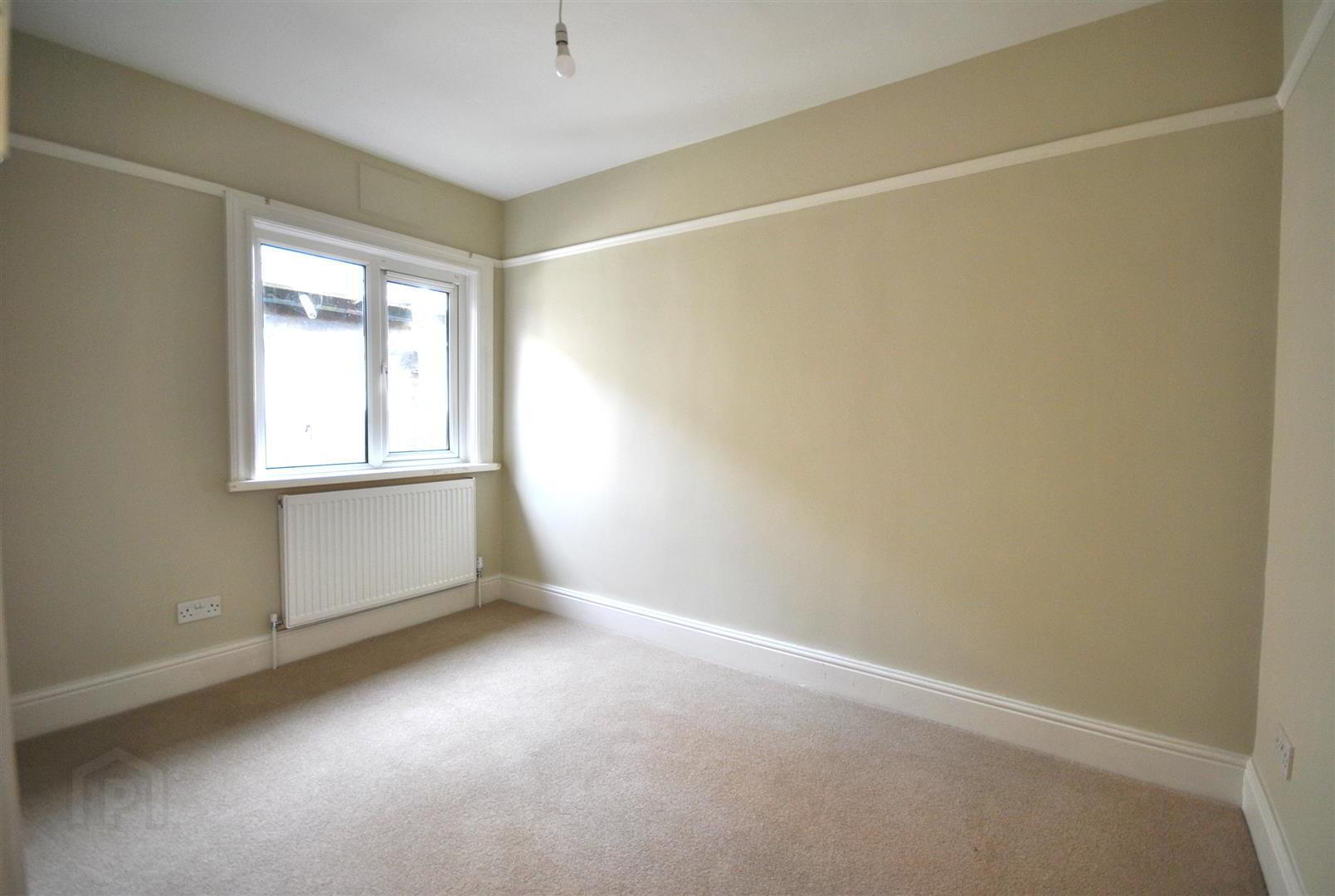 1B Clifton Road 3 of 6