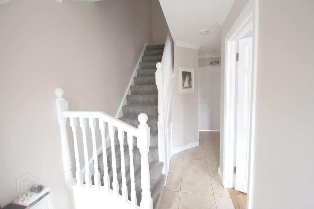 8 Chancery Park Grove 2 of 17