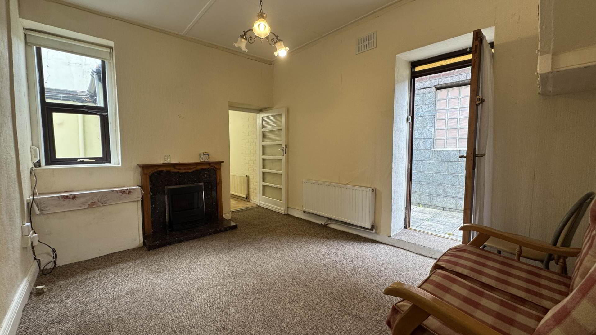 5 Fairgreen Row 2 of 9