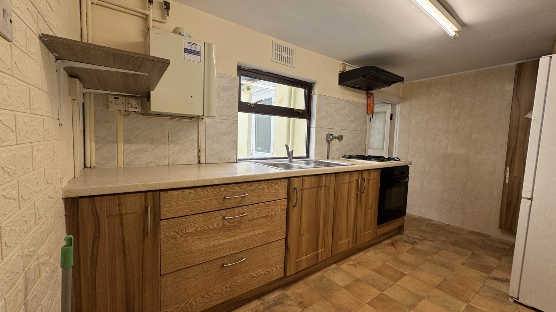 5 Fairgreen Row 3 of 9