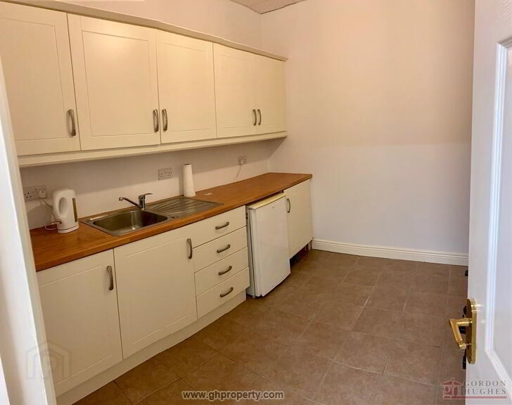 Apt 3, Golf Links Road 6 of 6