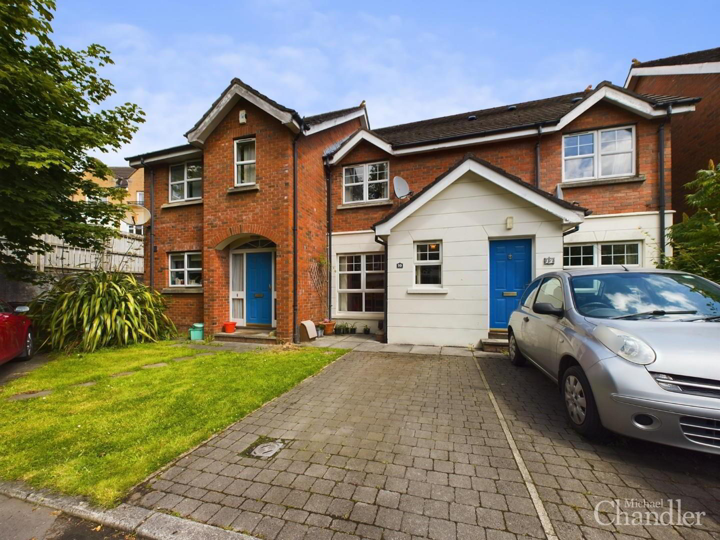 10 Ardenlee Court 1 of 19