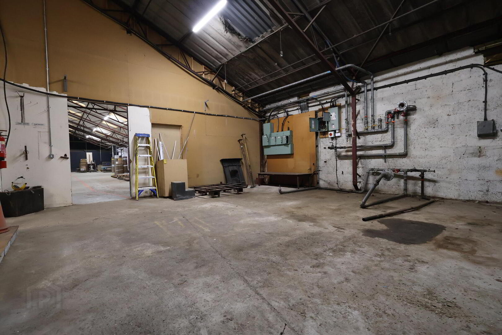 Unit 13, 169 - 173 Obins Street 9 of 10