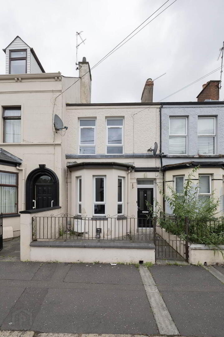 10 Wellington Street 1 of 16