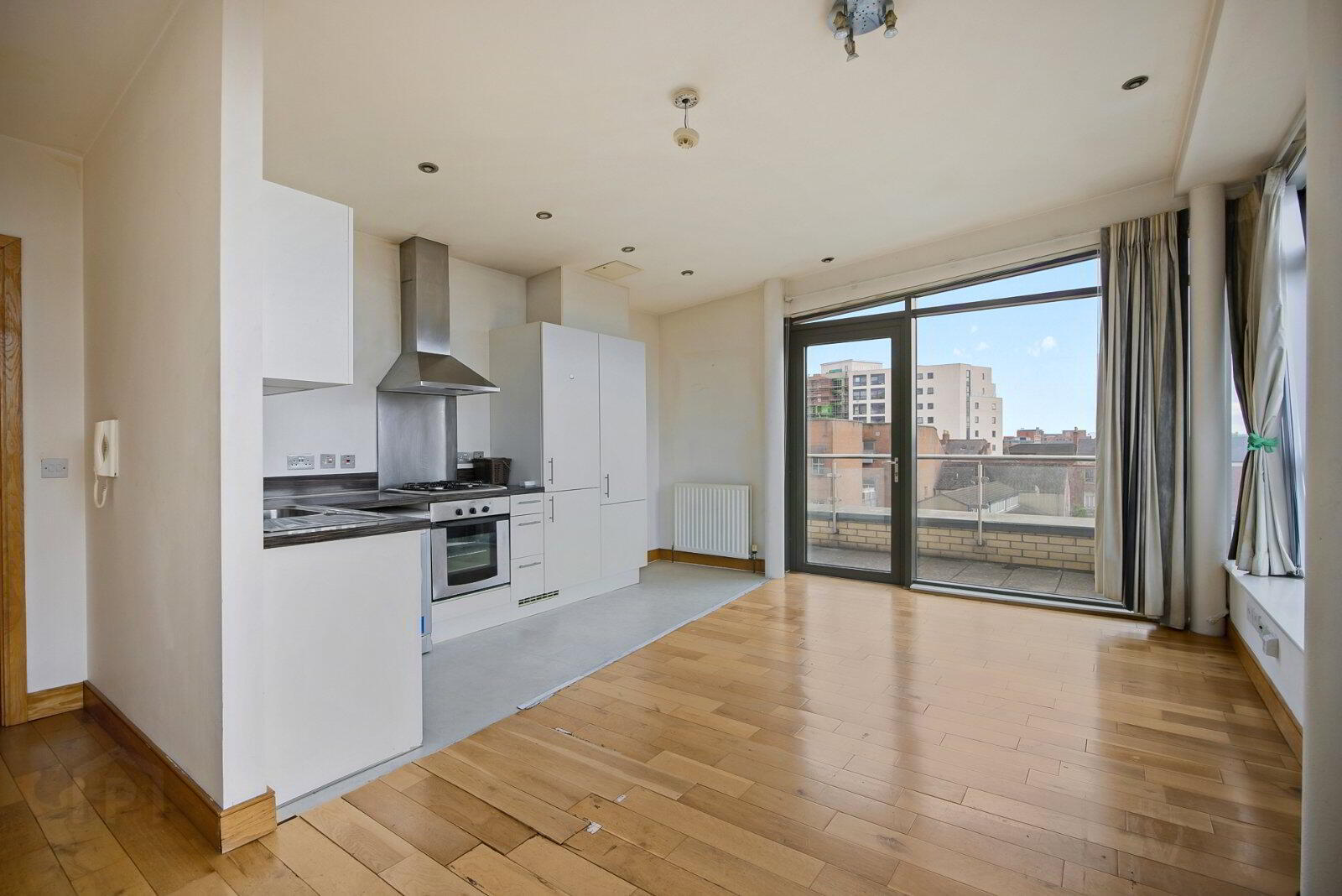 134 Victoria Place, 20 Wellwood Street 3 of 15