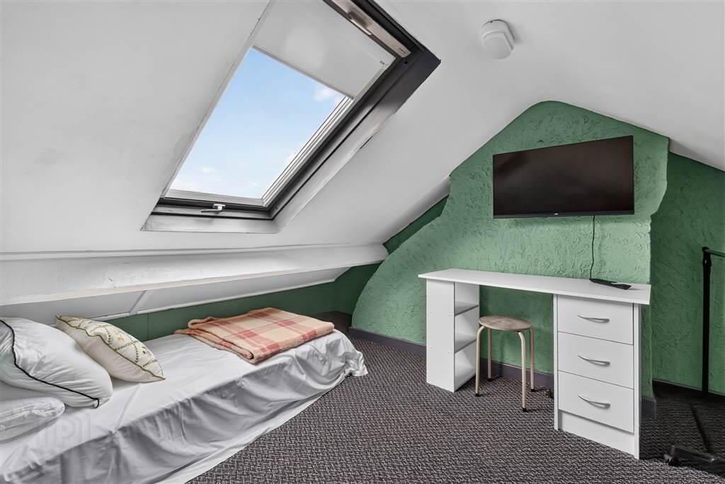 52 Hatfield Street 19 of 20