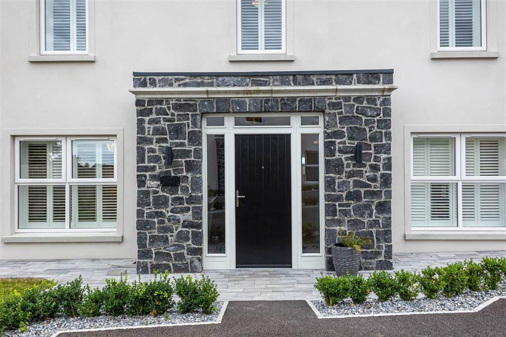 22a Ballantine Lane 3 of 39