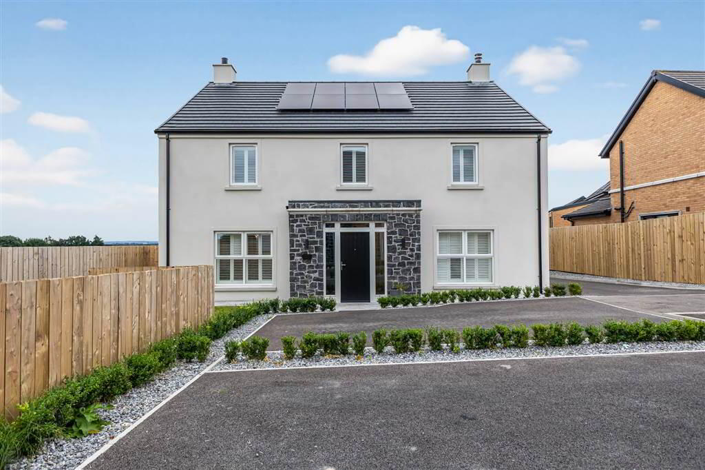 22a Ballantine Lane 2 of 39