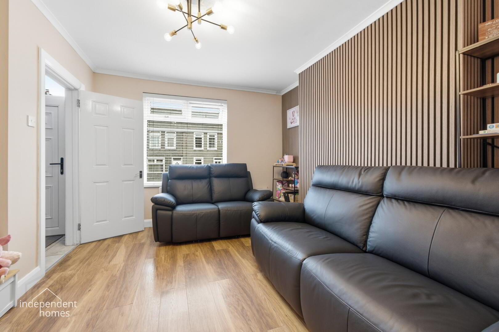 12 Laharna Avenue 3 of 18