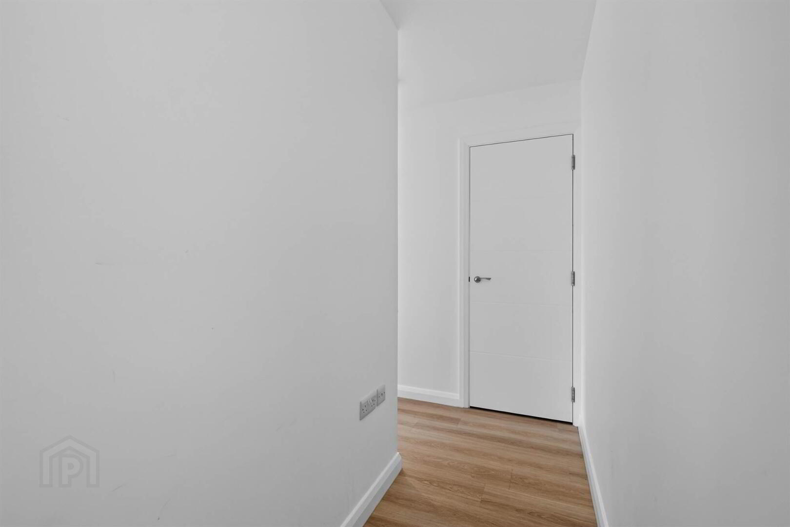 Apt 6, 31 Apsley Street 3 of 15