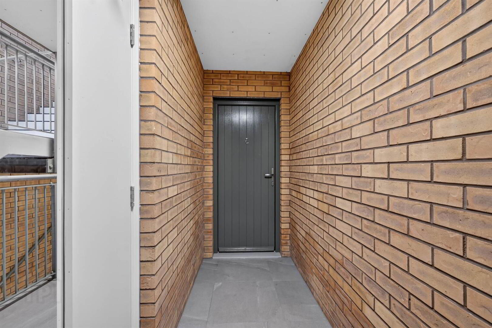 Apt 6, 31 Apsley Street 1 of 15