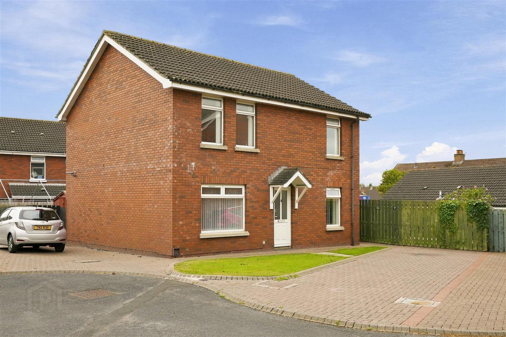 13b Straiddorn Green 1 of 14