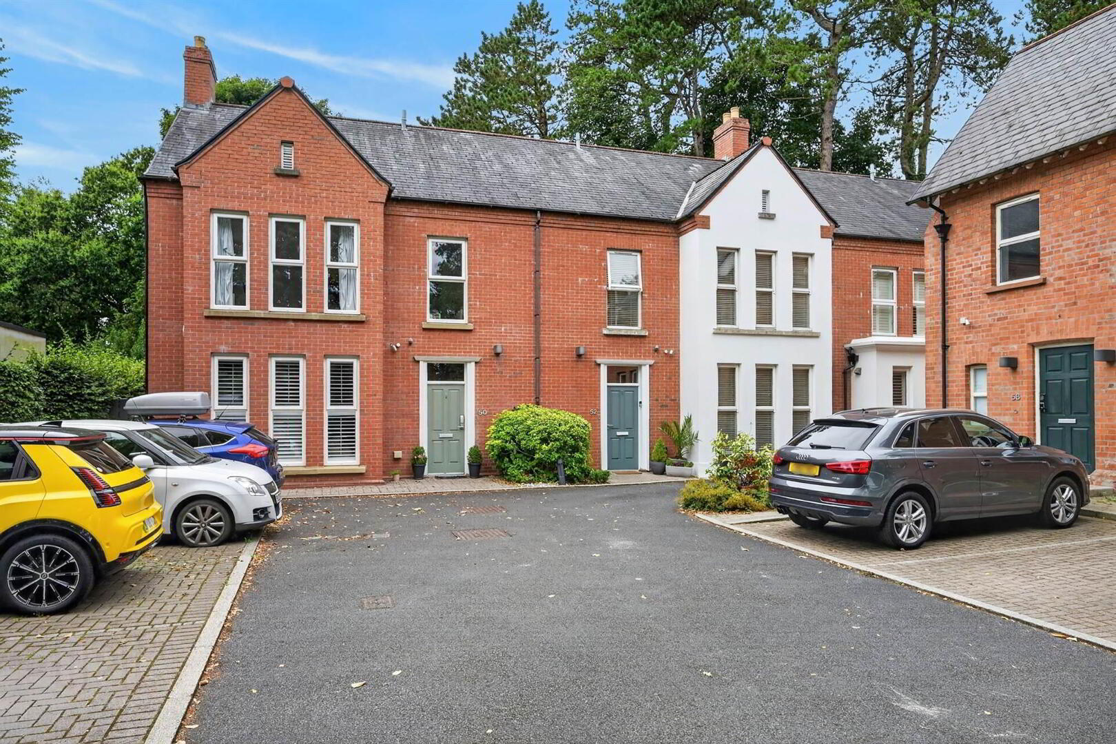 52 Castlehill Road 2 of 39