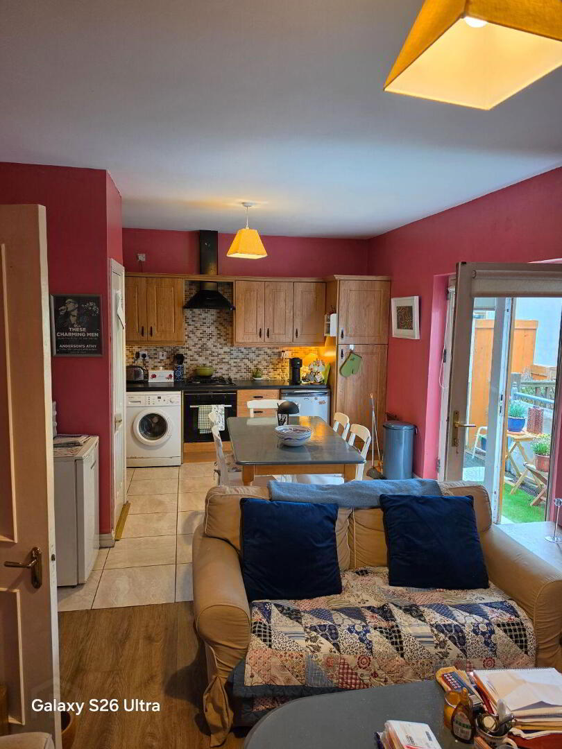 Apartment 11 Athmore Apartments 2 of 7