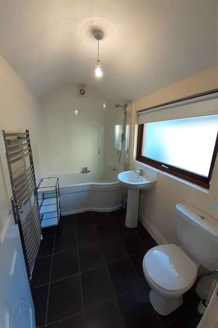 4 Meadowbank Place 8 of 8