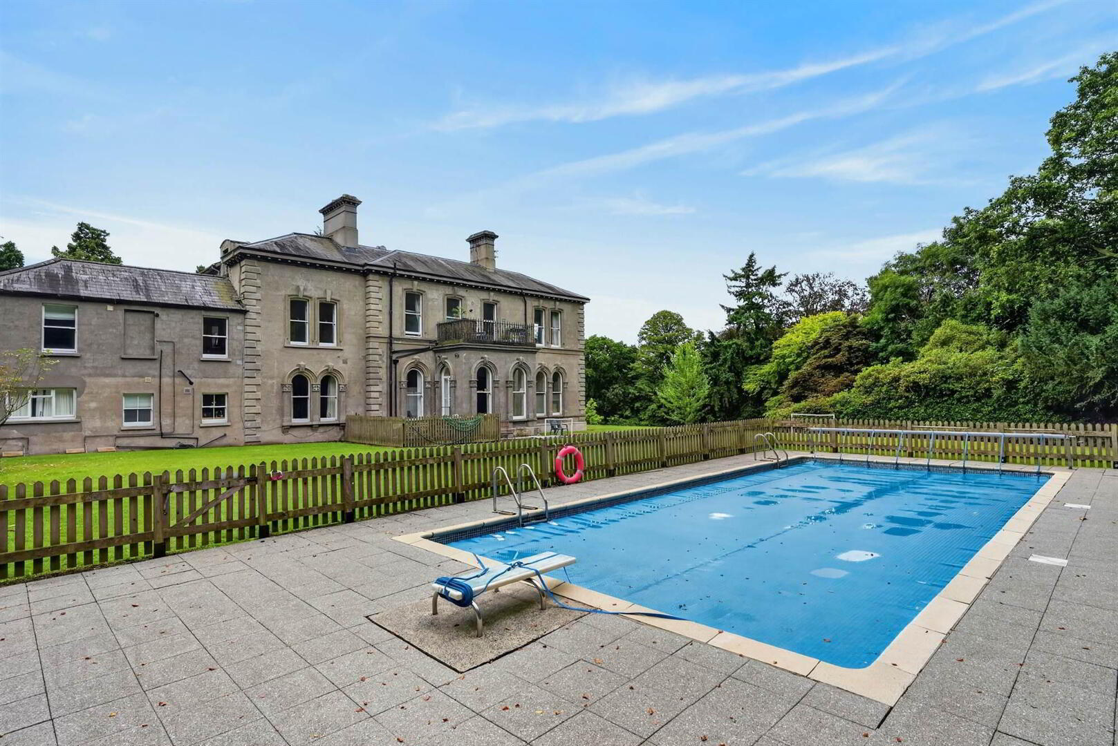 Flat 1 Lismachan House, 378 Belmont Road 3 of 28