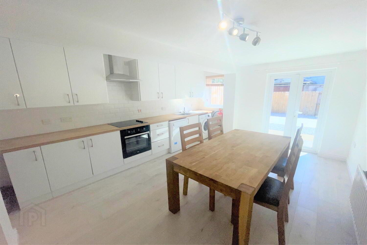 20 Ethel Street 3 of 8