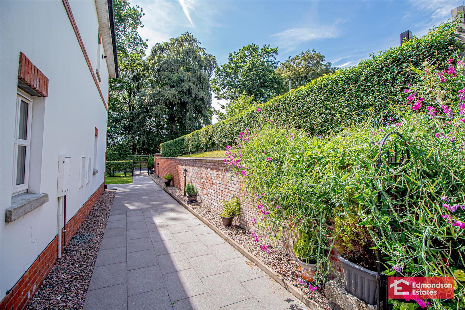 Highgrove, 43 Dans Road 31 of 32