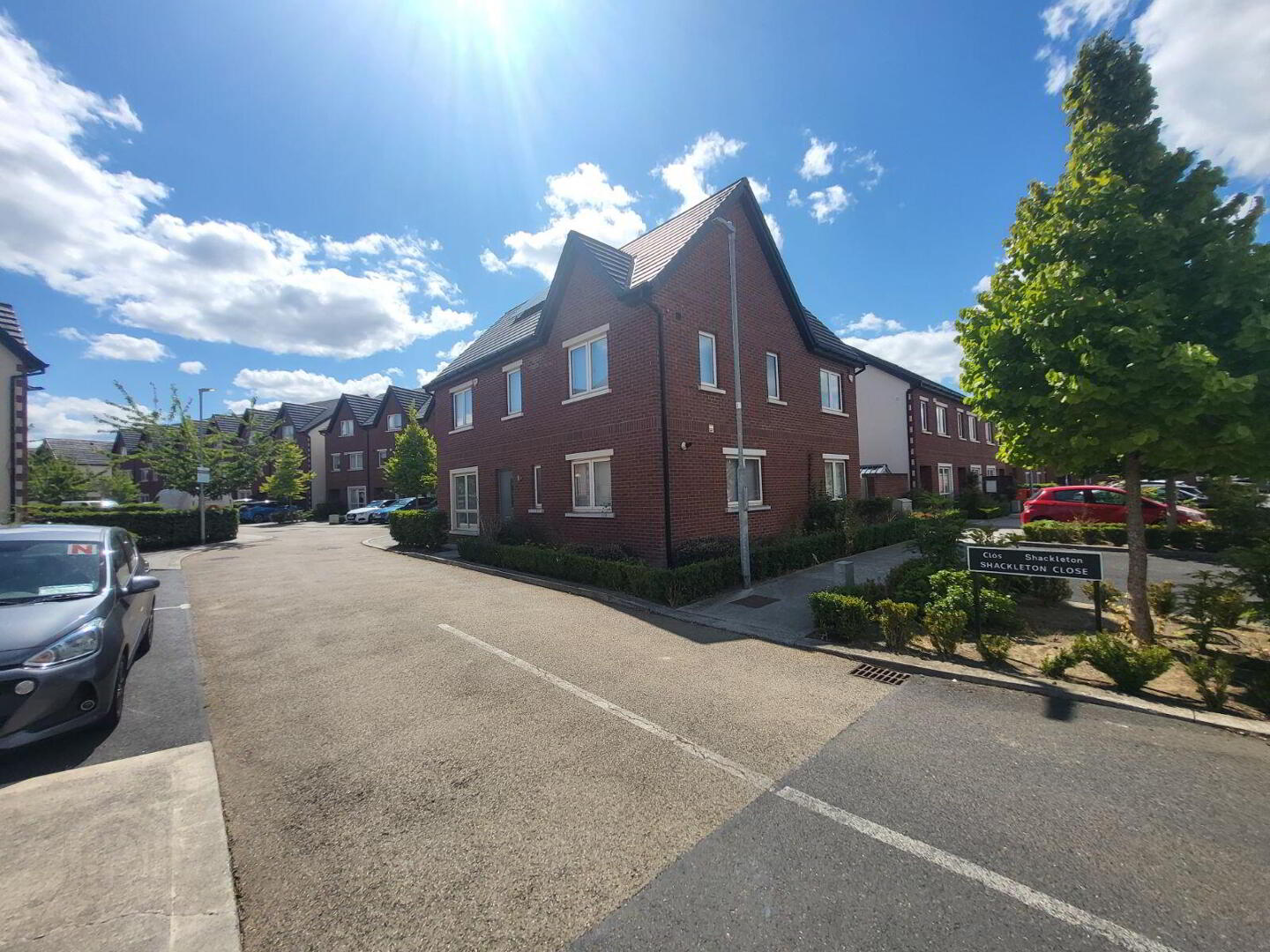 15 Shackleton Way 2 of 28