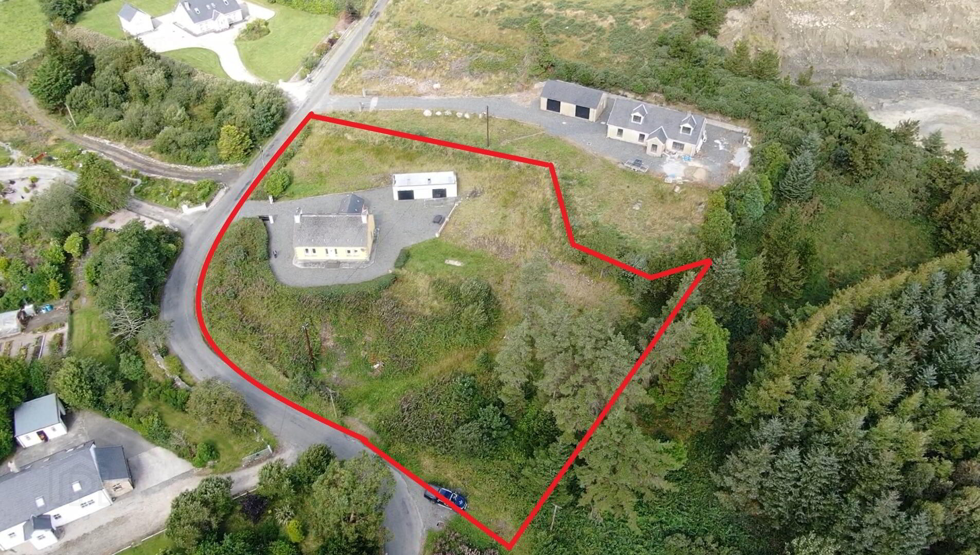 2 Bedroom House, Fanmore 2 of 11