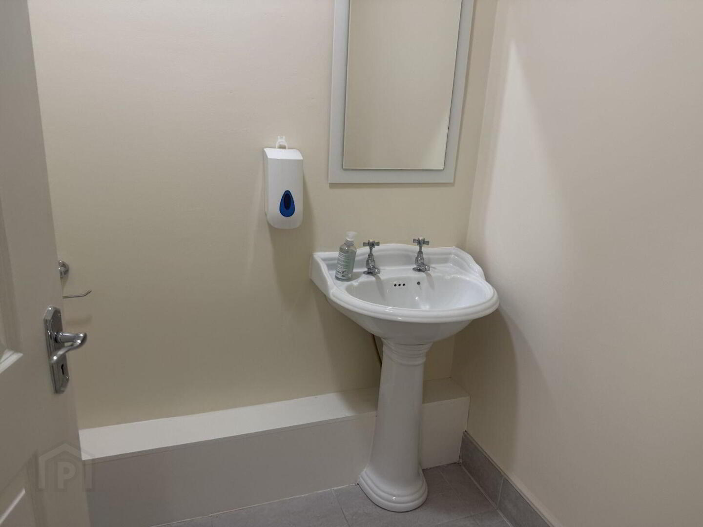 Unit 5, Carrigeen Buiness Park 12 of 13