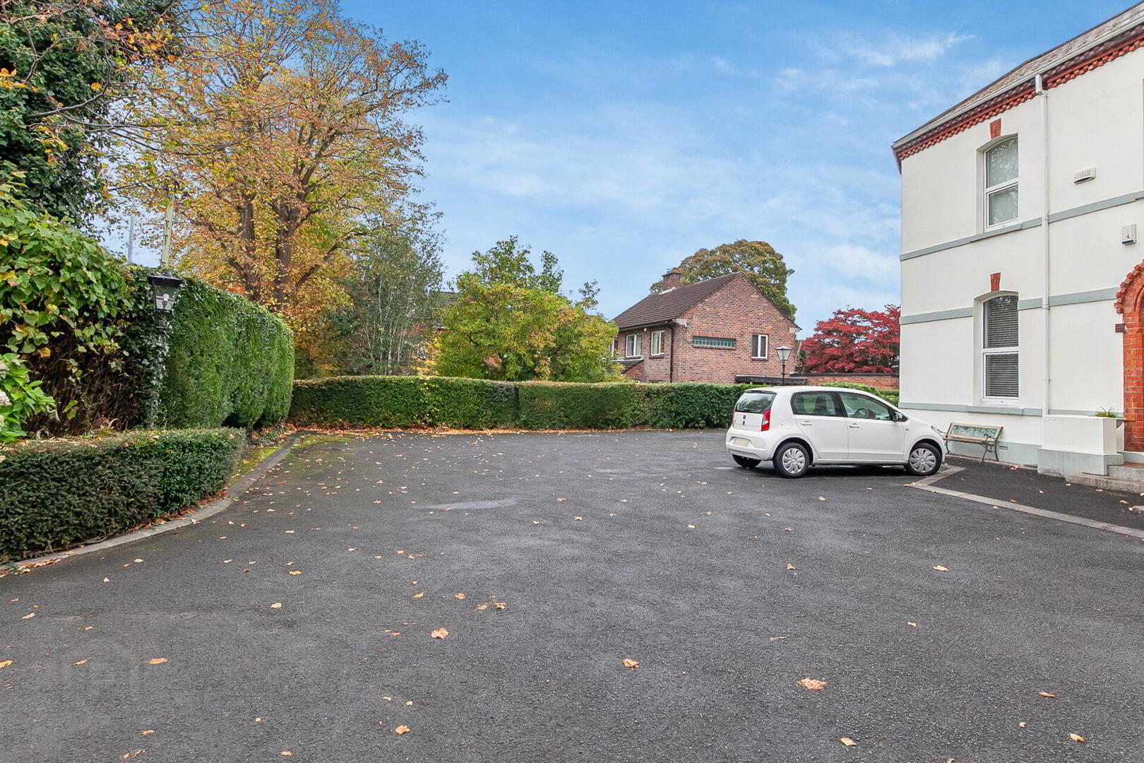 Apt 3, 58 Marlborough Park South 17 of 18