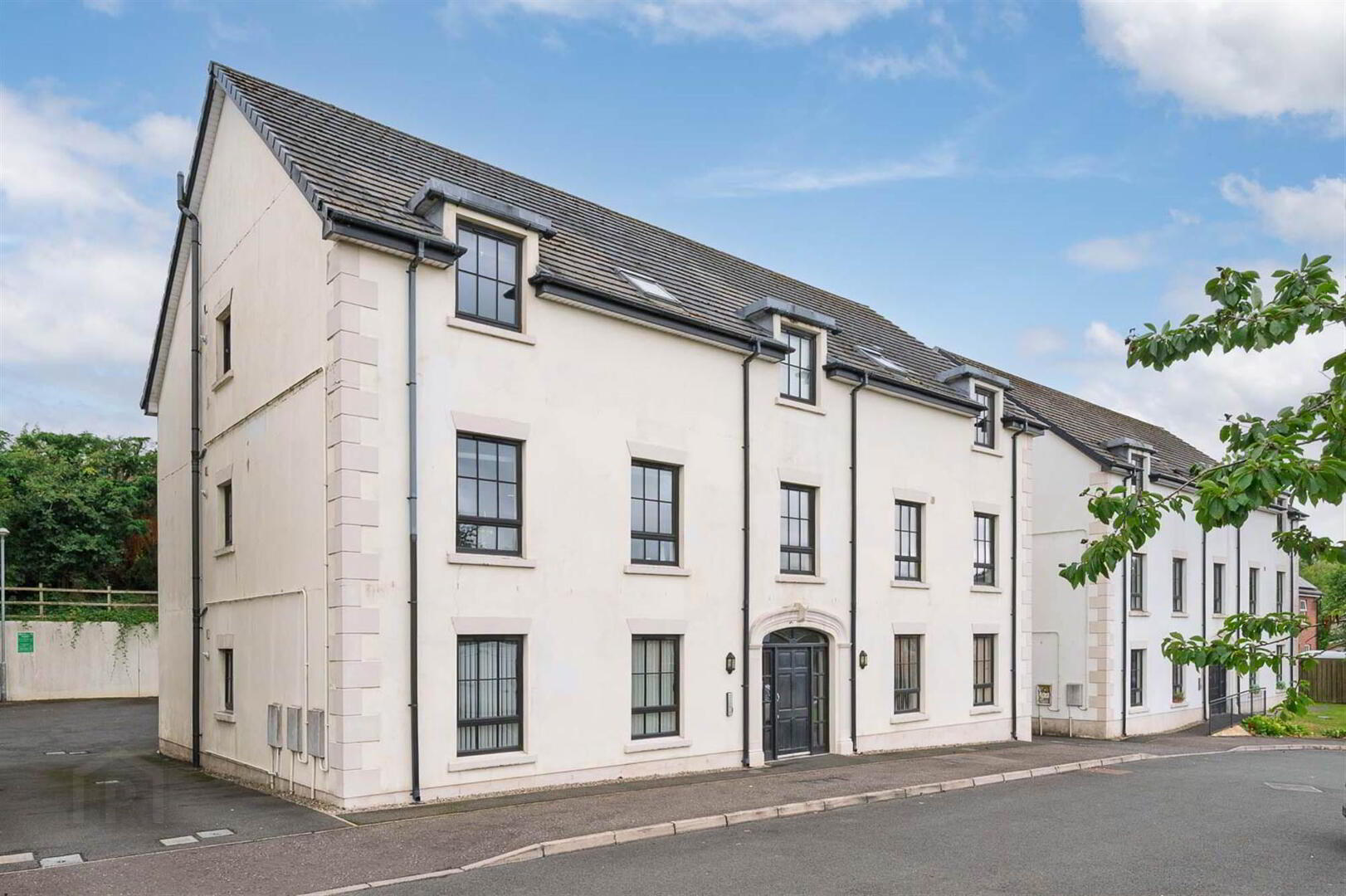 48 Sir Richard Wallace Walk 1 of 18