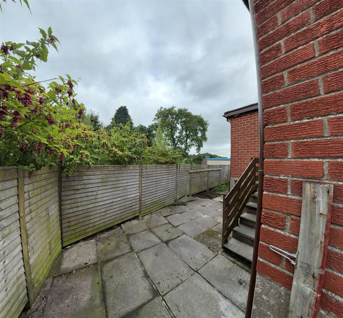 17 Hollygate Park 20 of 21