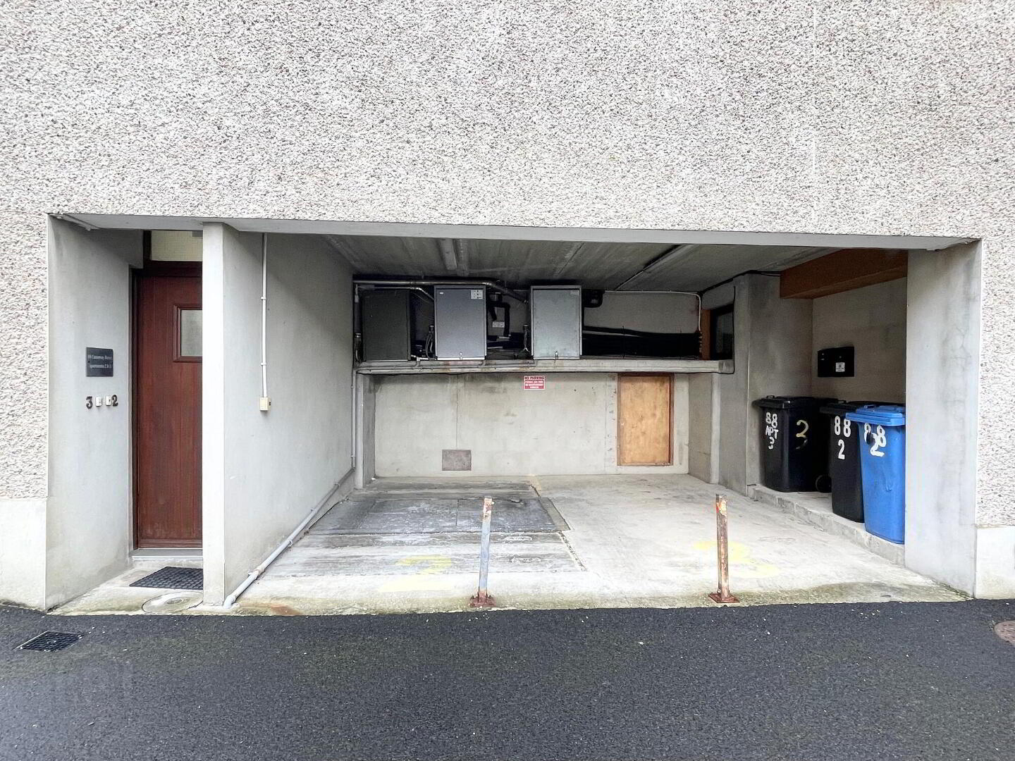 Apt 2, 88 Causeway Street 21 of 22