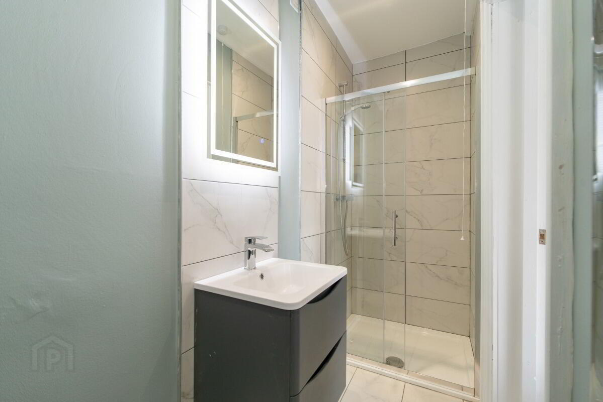 Apt 5, 17 Camden Street 10 of 10