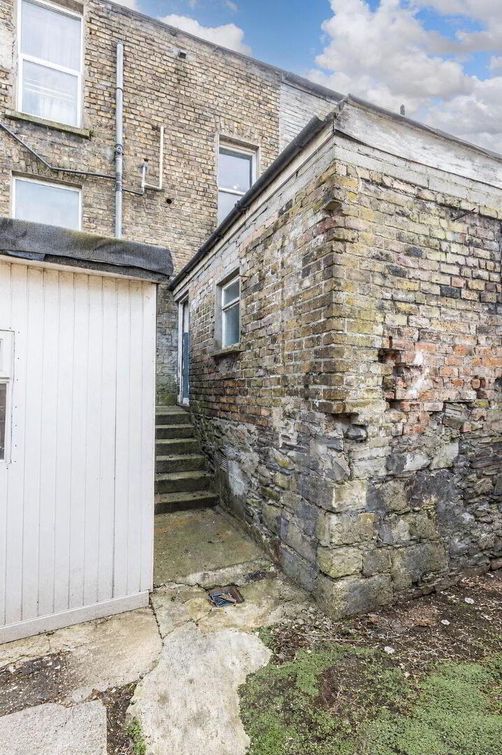 C.11 Investment With Yield, 30 Summerhill Parade 32 of 33