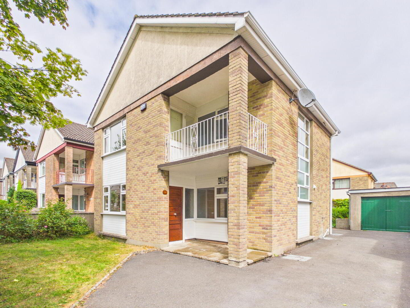 17 Willowmere Drive 2 of 23