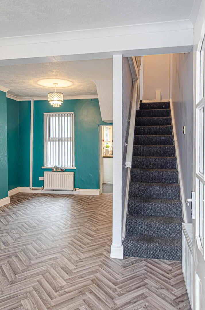 107 Rosebery Road 3 of 23