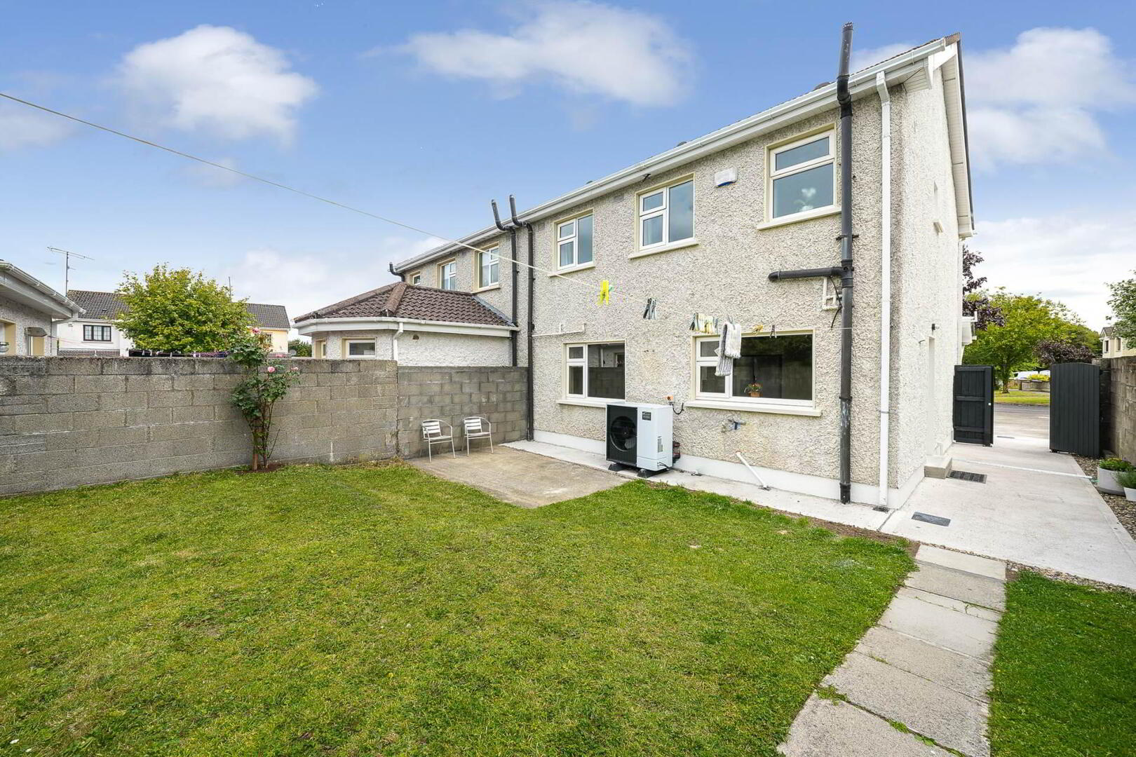 85 Beechmount Vale 23 of 24